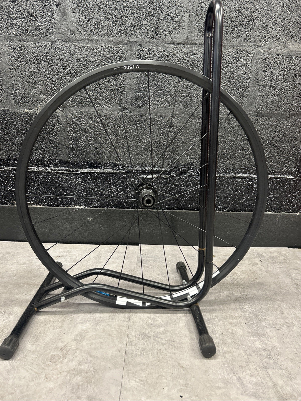 Shimano WH-MT500 Rear 27.5 Centre Lock Disc Brake 12mm Thru Axle HG Cassette Fit