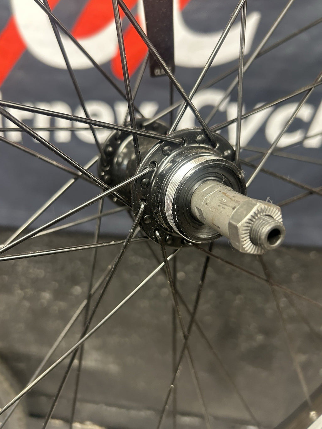 Raleigh 26 Inch Rear Wheel Rim Brake Screw On Quick Release