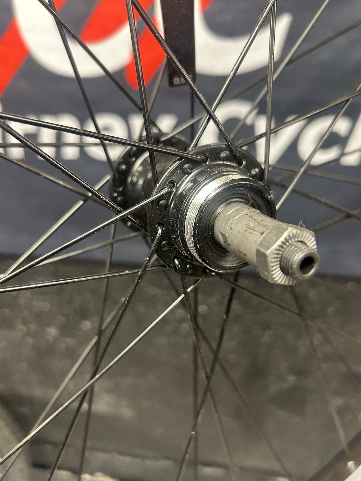 Raleigh 26 Inch Rear Wheel Rim Brake Screw On Quick Release