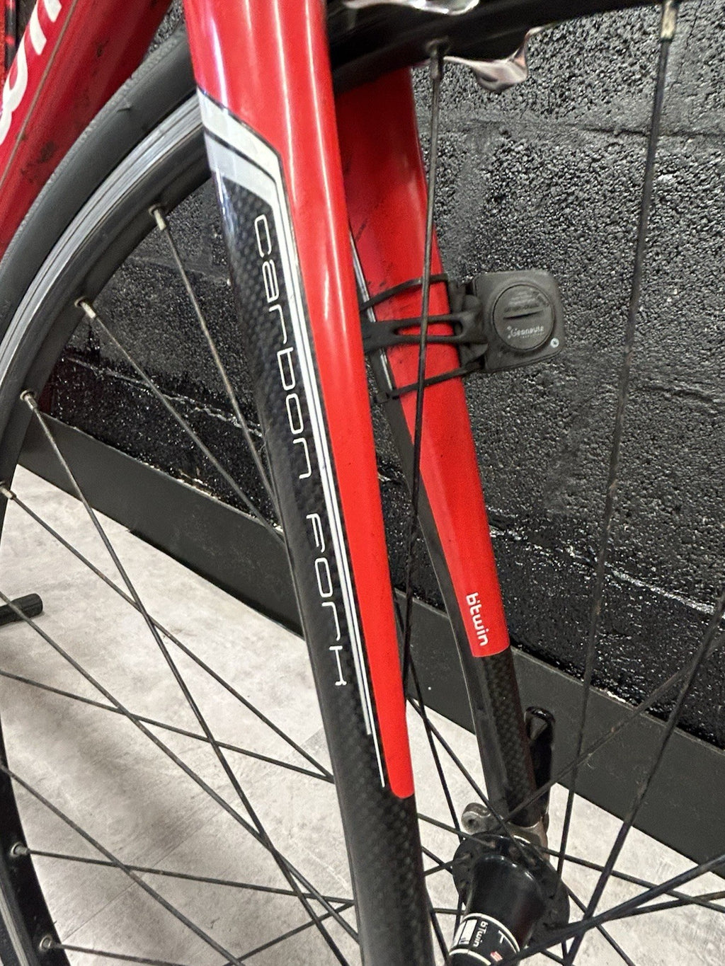 Triban 3 Road Bike Aluminium Frame With Carbon Fork 8 Speed Triple 53cm Frame