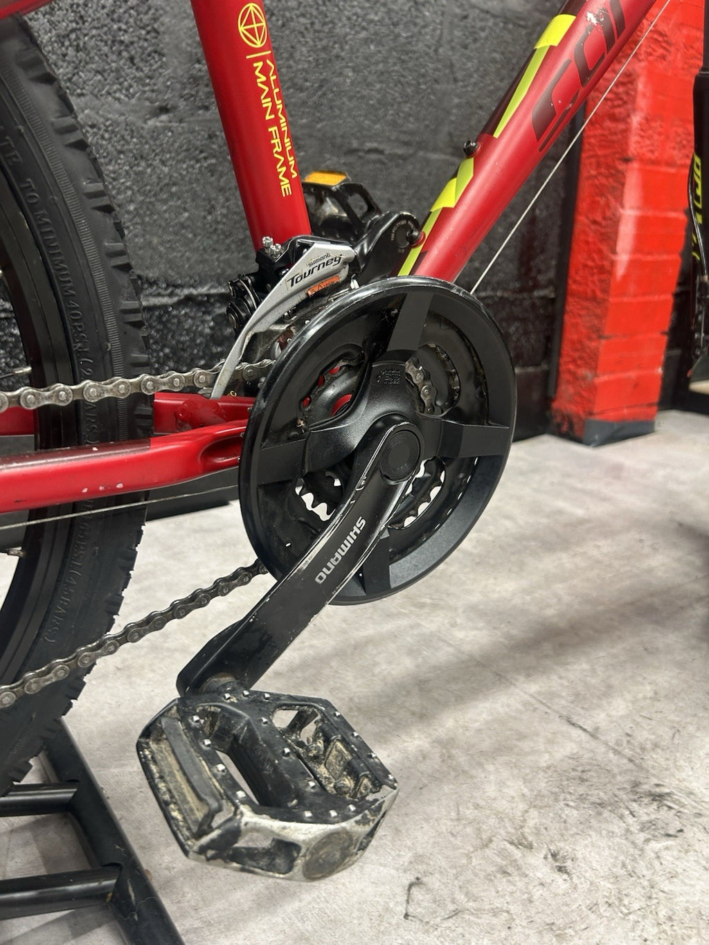 Carrera Blast Junior Mountain Bike 24” Wheel Suitable For Ages 8-12 Approx  Red