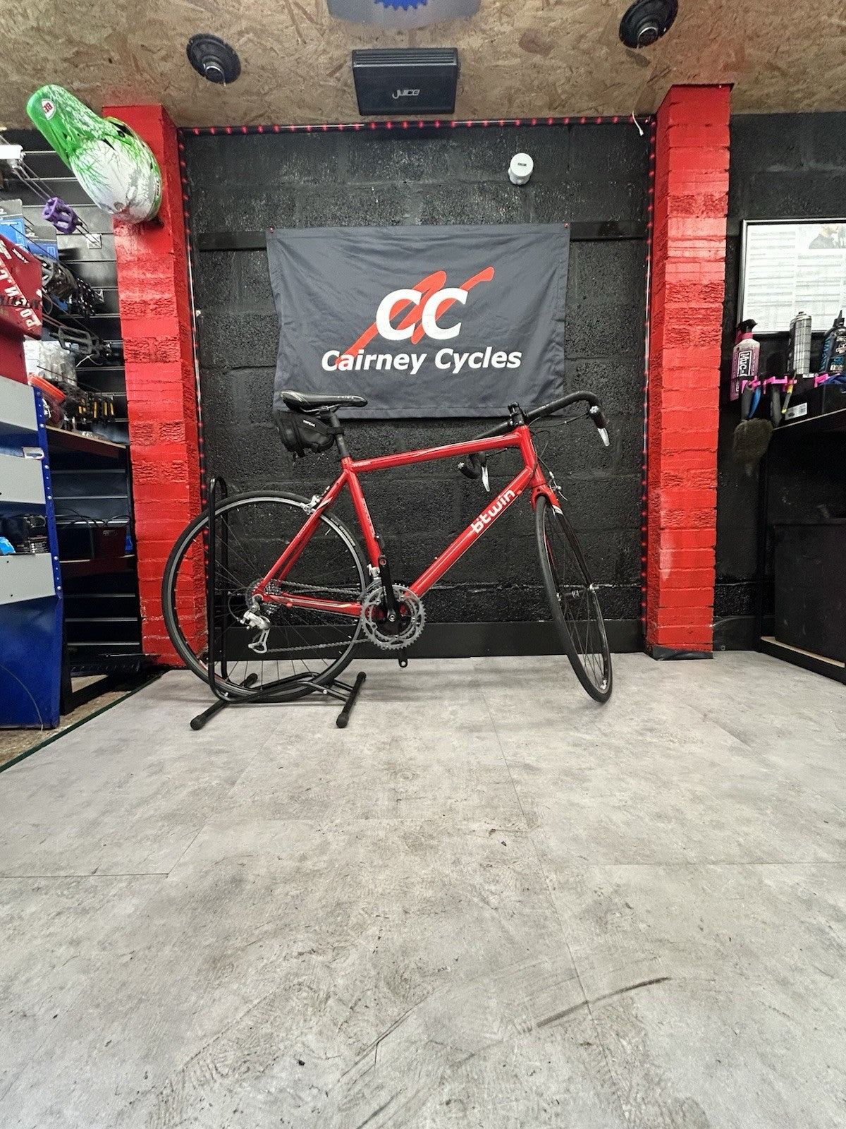 Triban 3 Road Bike Aluminium Frame With Carbon Fork 8 Speed Triple 53cm Frame